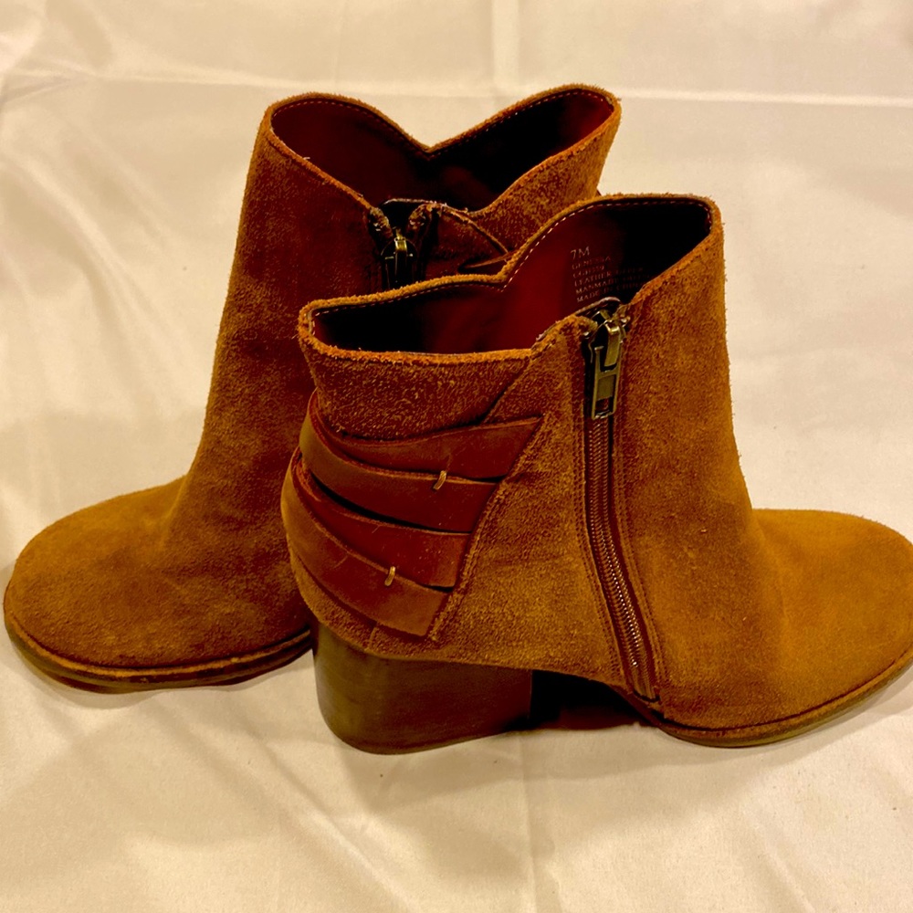 Mia Heritage Genesa suede Ankle Boots size 7